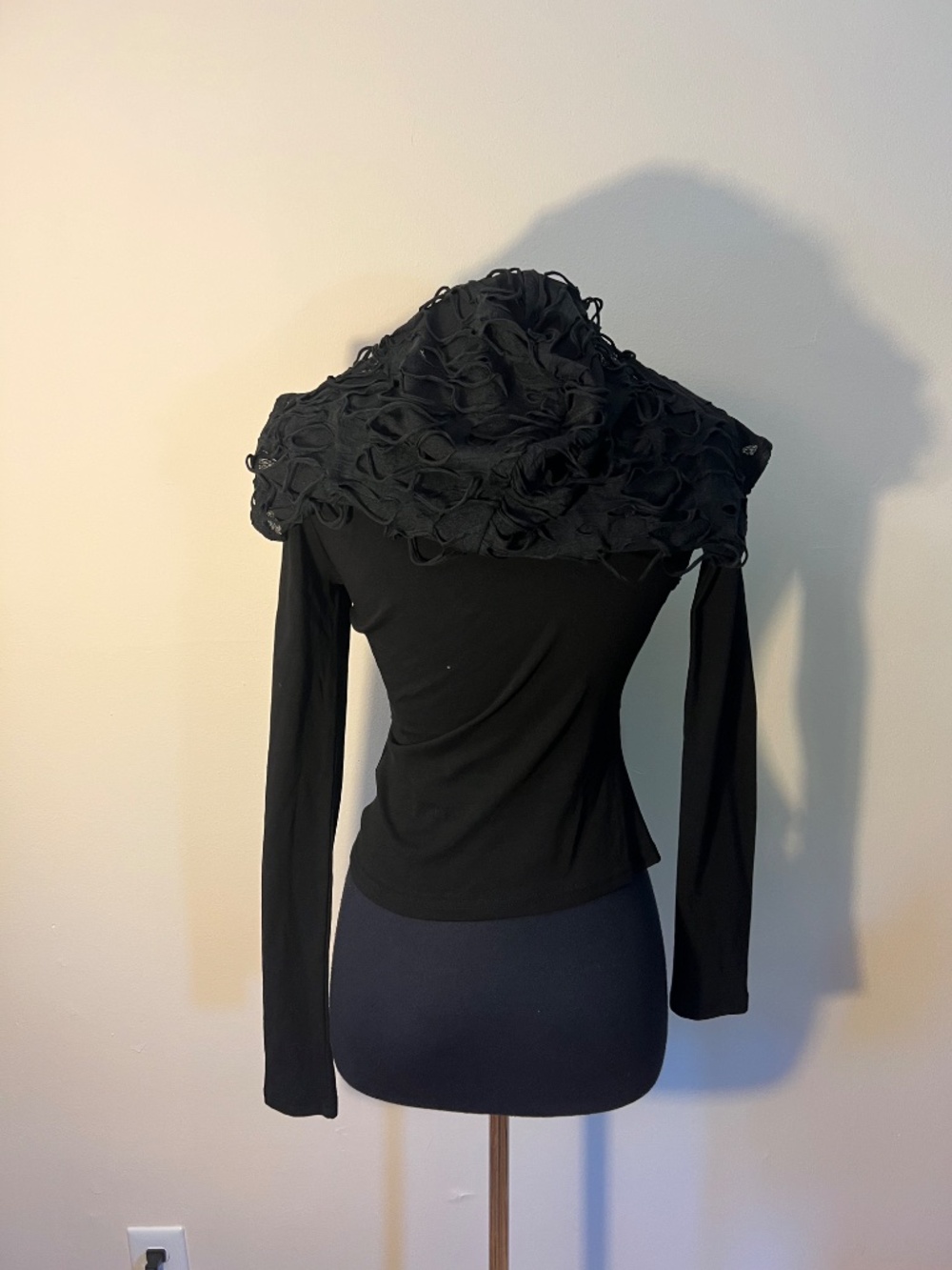 Dark in Love Gothic Hooded Top - Picture 3 of 9